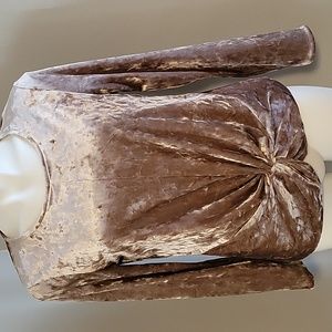 Crush velvet top with knotted bottom